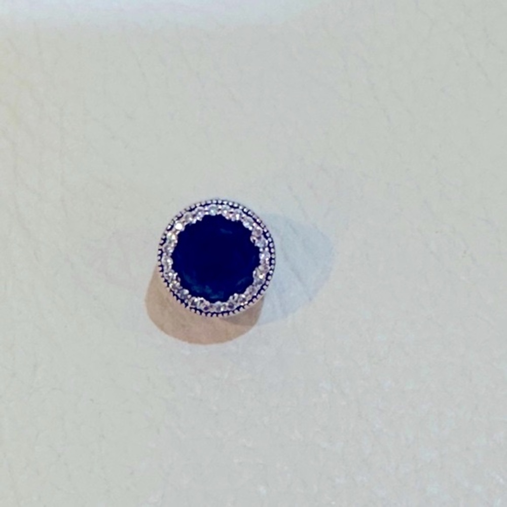 Pandora Radiant Hearts Charm - Moonlight Blue Crystal - Picture 3 of 5